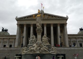 Tiranska avstrijska država